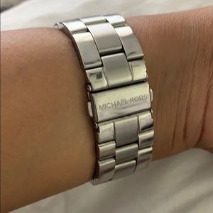 Michael kors needs battery